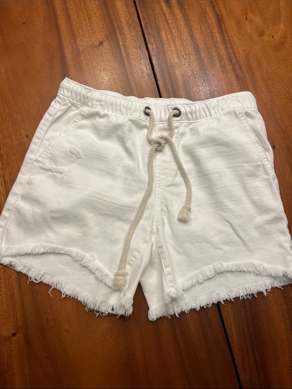Aerie Women's White Frayed Hem Drawstring Shorts